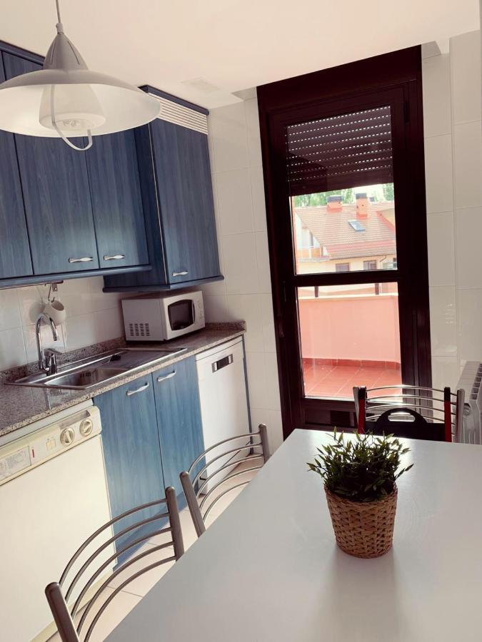 Apartamento Artaleku Apartment Jaca Exterior photo